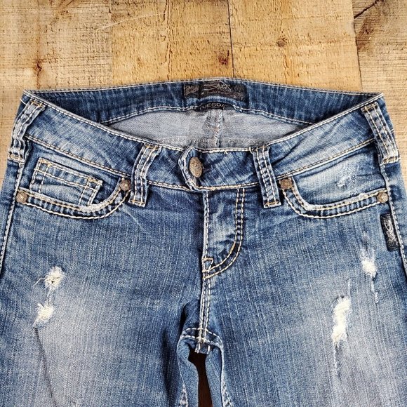 Silver Tuesday Womens Jeans Size 27X31 Stretch Bootcut Medium Wash Low Rise GUC - Picture 3 of 11